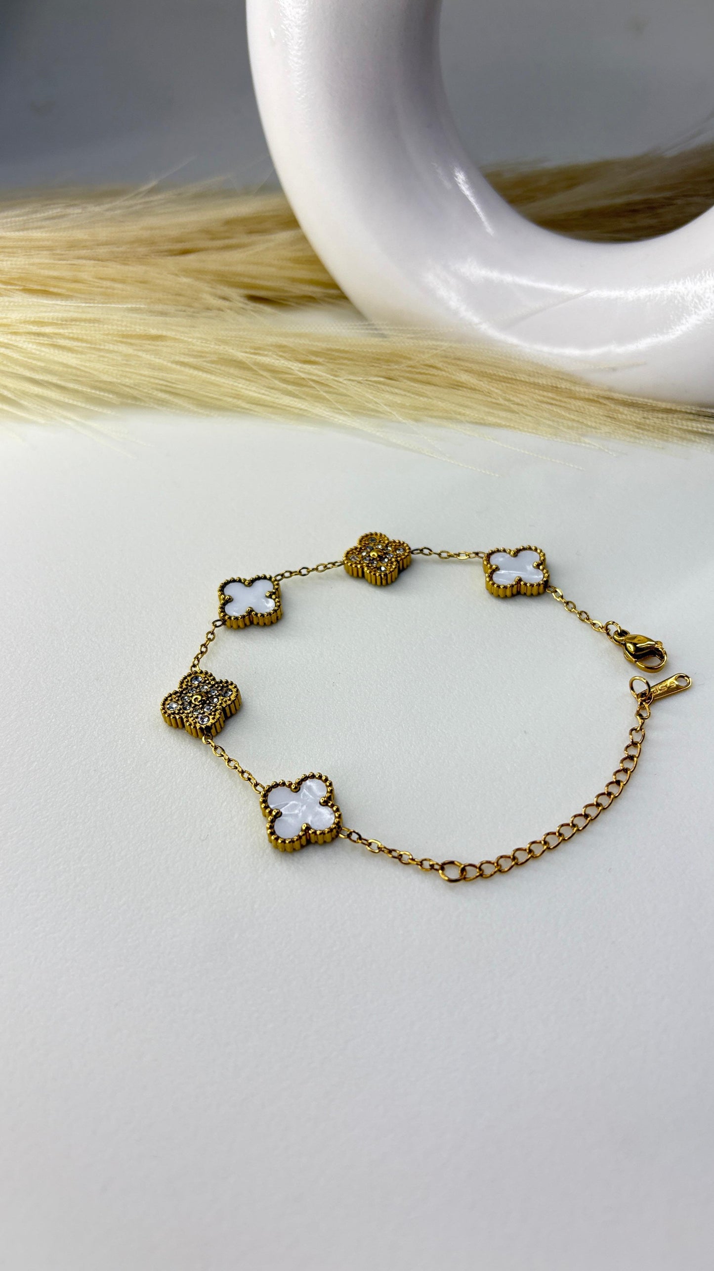 Aurora Clover bracelet