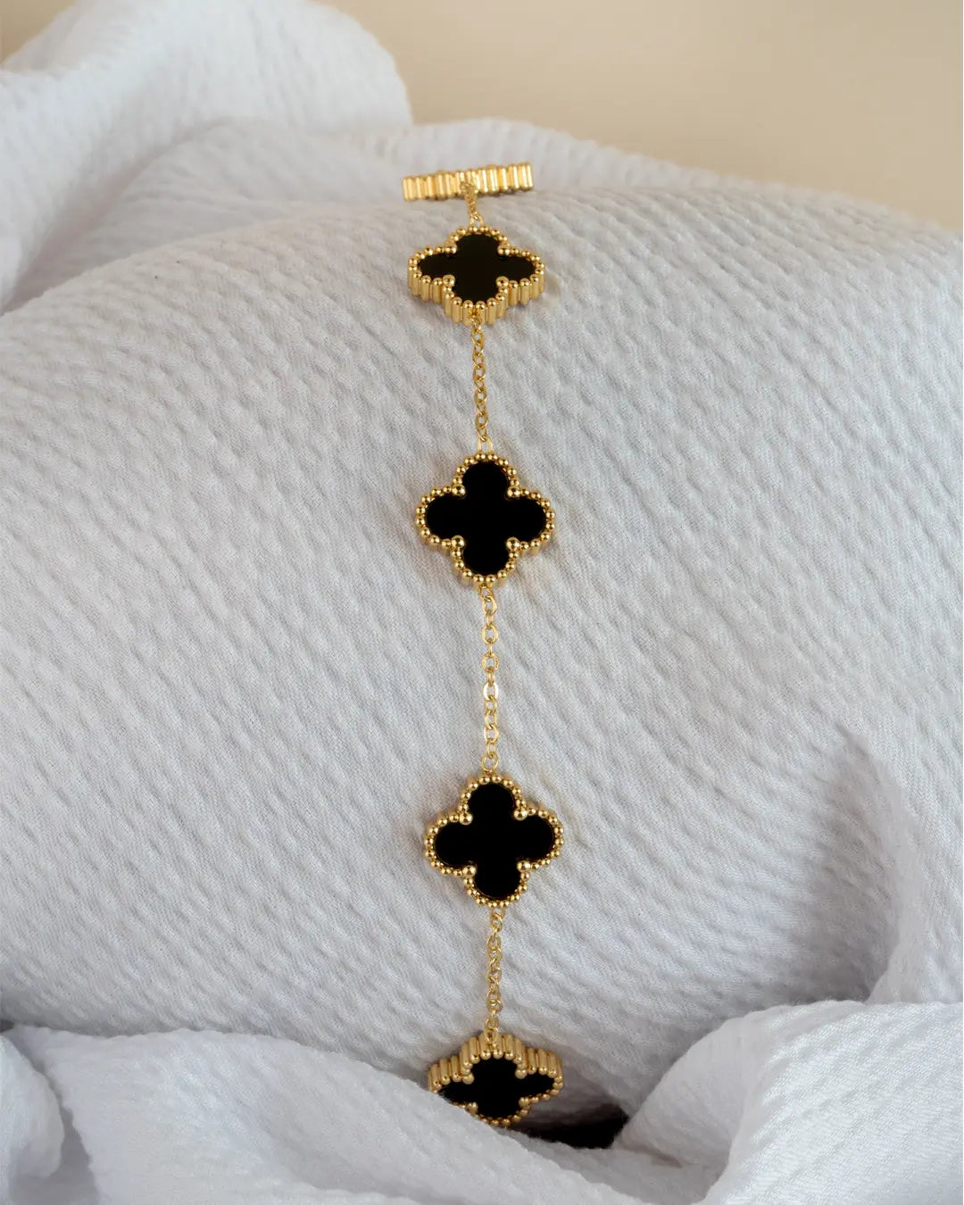 Gleam Clover Bracelet