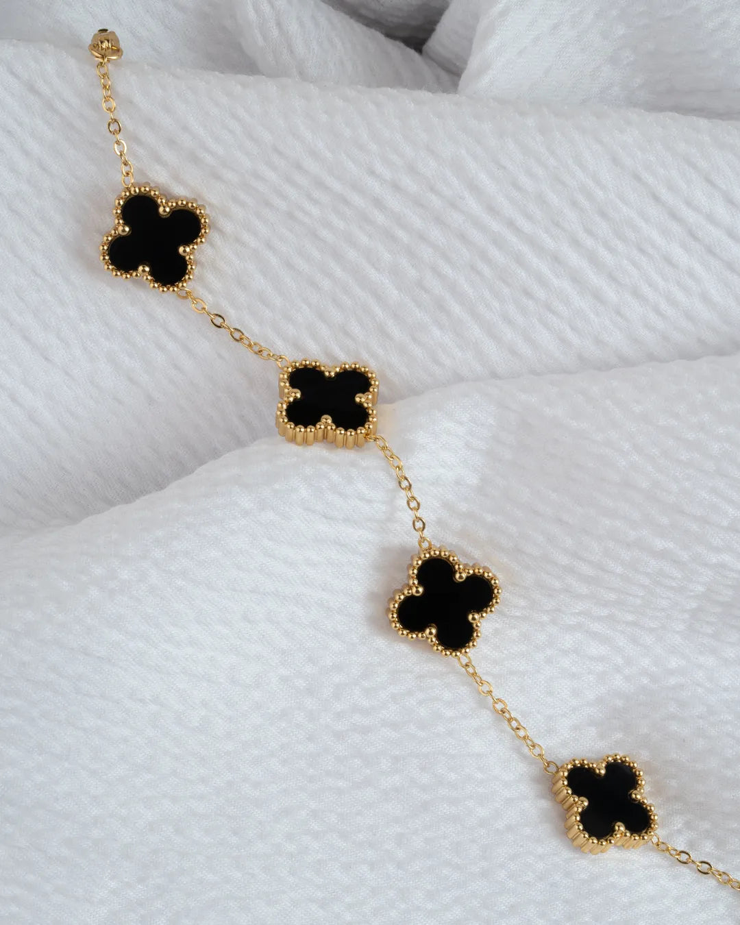 Gleam Clover Bracelet