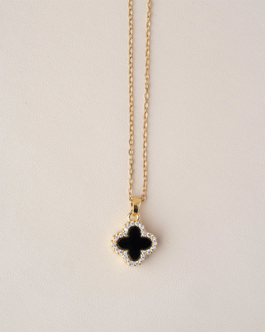 NoirBlanc Clover Necklace