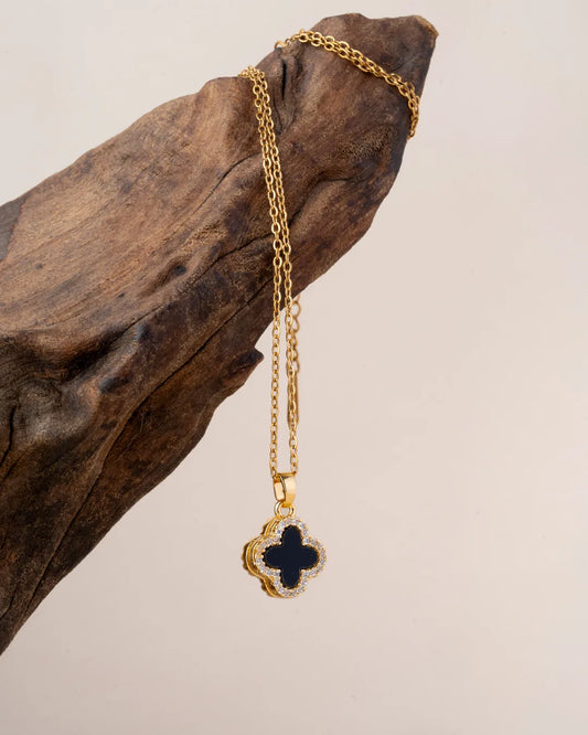 NoirBlanc Clover Necklace